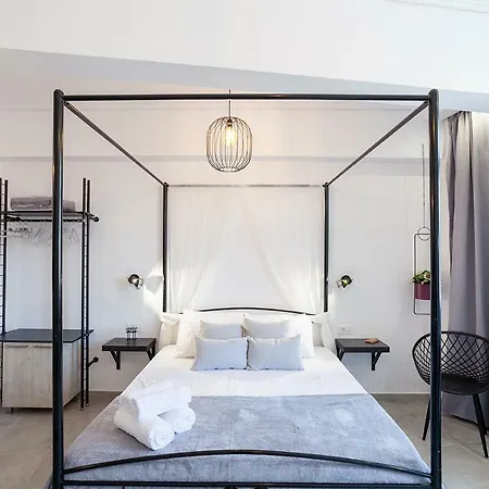 Aristophanes Luxury Flat Psyrri Square شقة